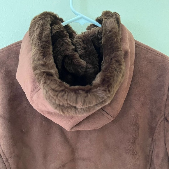 Gallery Long Brown Faux Fur Zip Up Hooded Coat Women's Size Medium - Picture 7 of 7